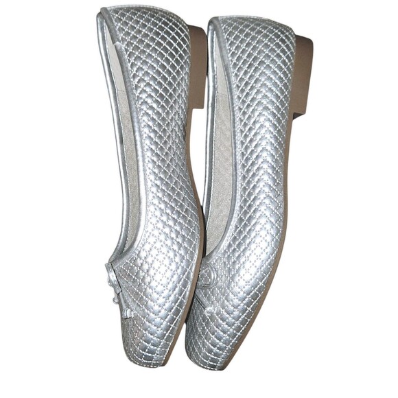 Cliffs by White Mountain Quilted Silver Ballet Flats Girlhood NWOT Size: 9W - Picture 5 of 6